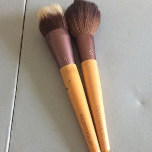 Two Ecotools Face Brushes